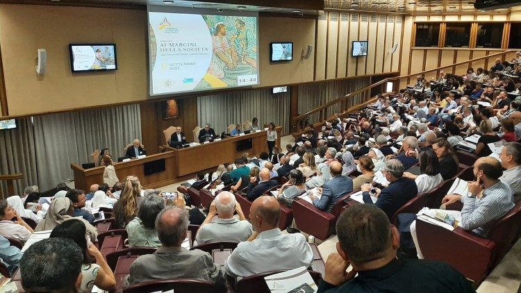 Gruppo Volontarius Ai margini della società Simposio al Vaticano